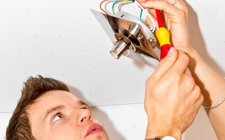 je recherche un électricien Le Blanc-Mesnil